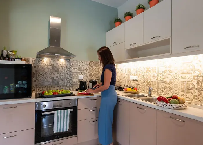 Country - * Kalamata