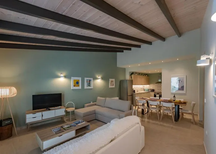 Country - Vila Kalamata